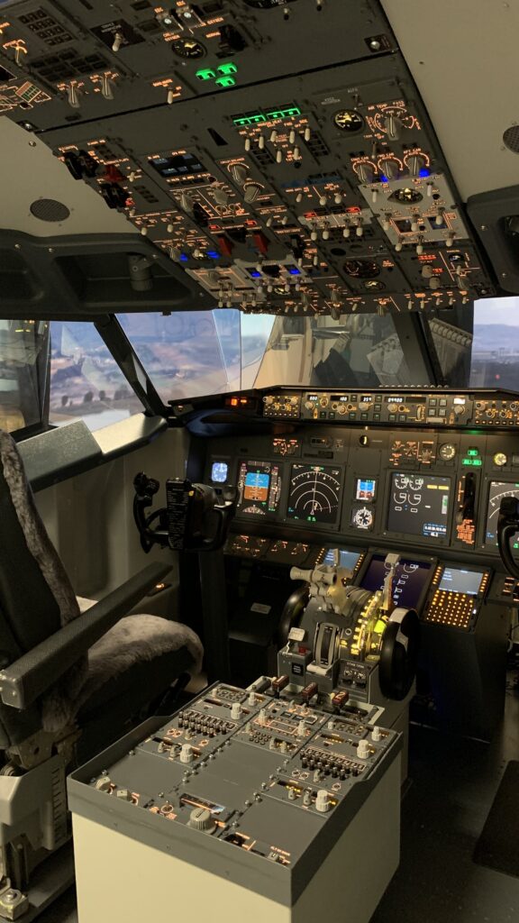 The Captain side of my Boeing 737-800 simulator