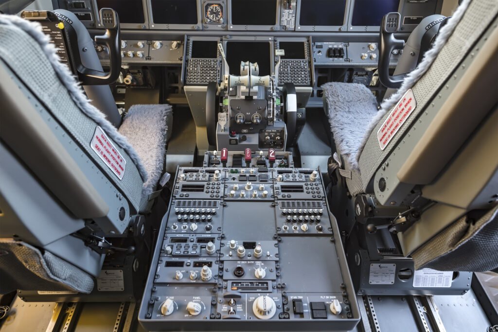 Center Pedestal SimObsession Home Built Boeing 737800 Flight Simulator